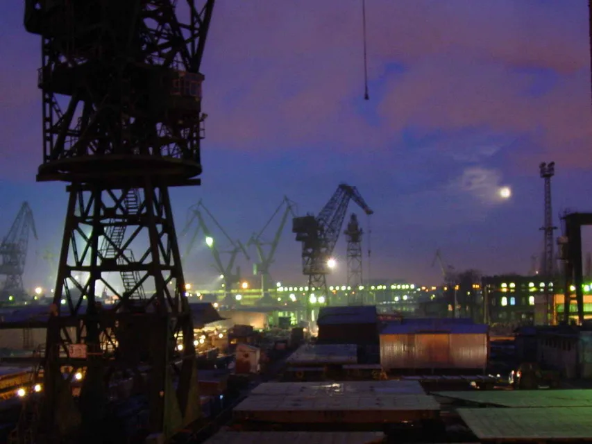 The Shipyard That Broke the Bloc