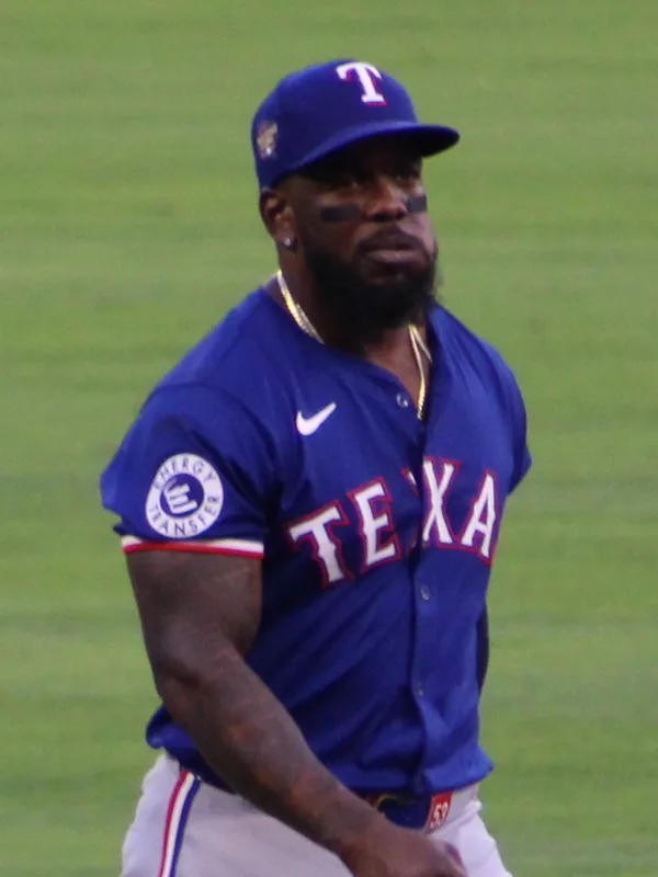 Adolis García