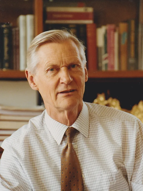 Alan R. Battersby