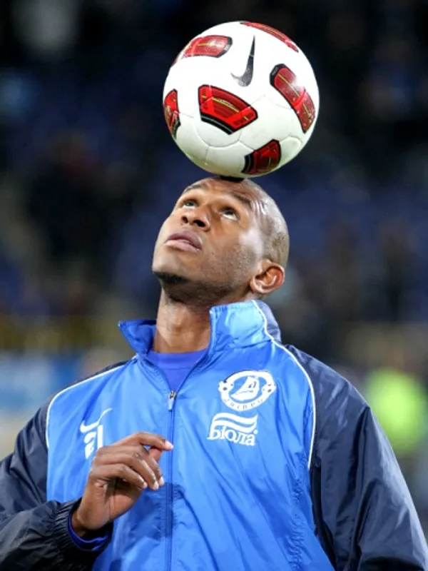 Alcides (footballer)