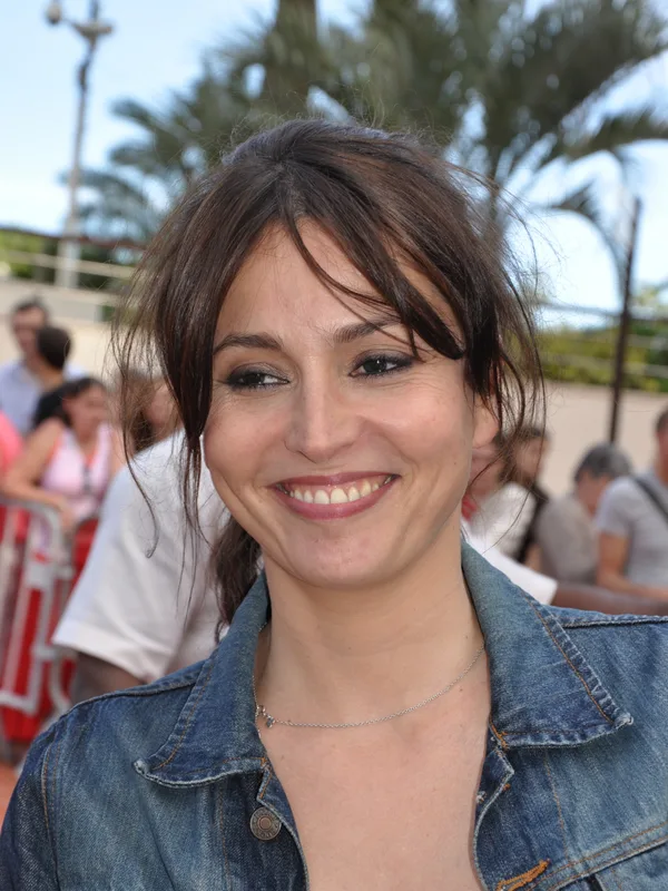 Anne Charrier