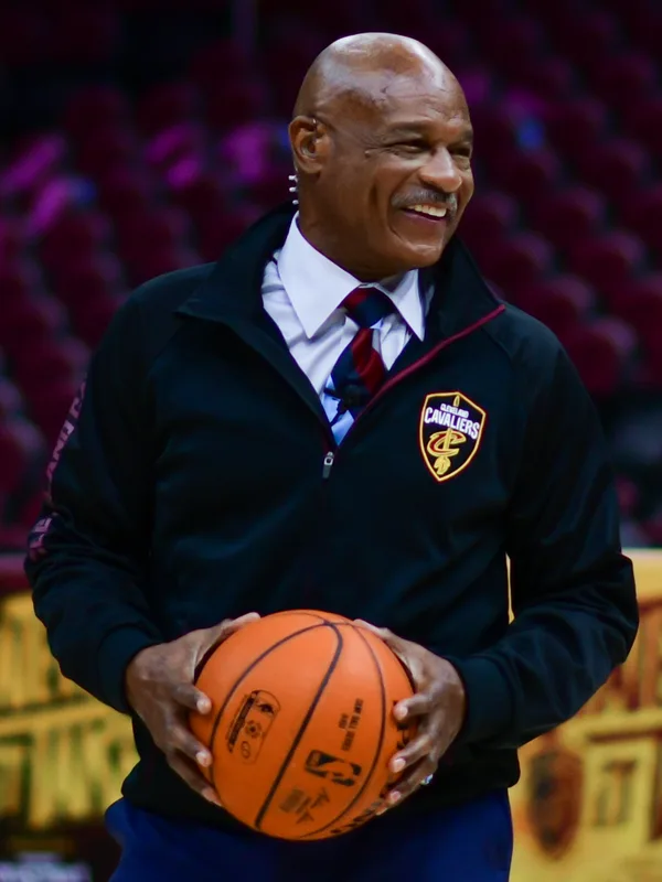 Austin Carr