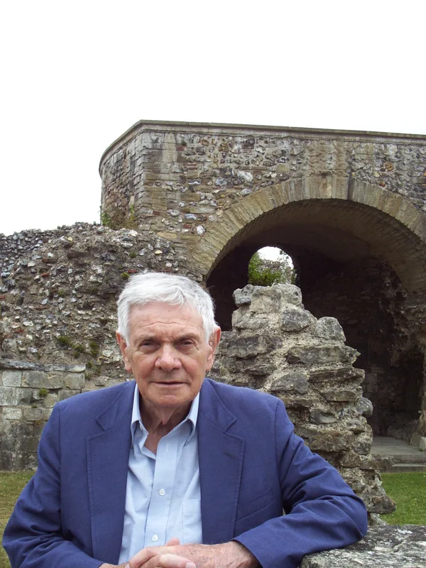 Bernard Mayes