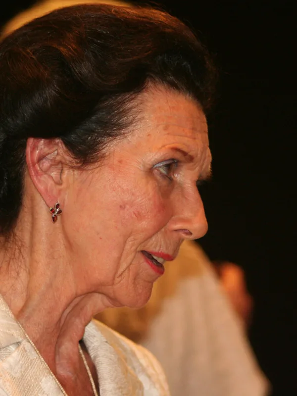 Beryl Grey