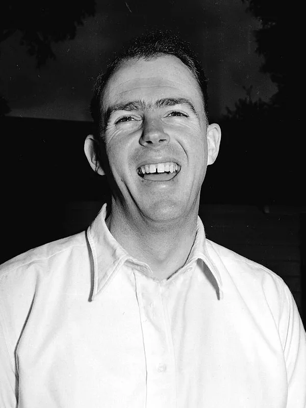 Bill Johnston (cricketer)