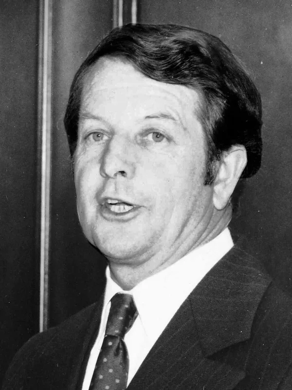 Bill Rowling