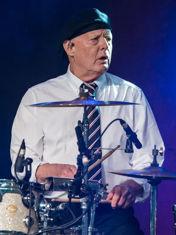 Bobby Elliott