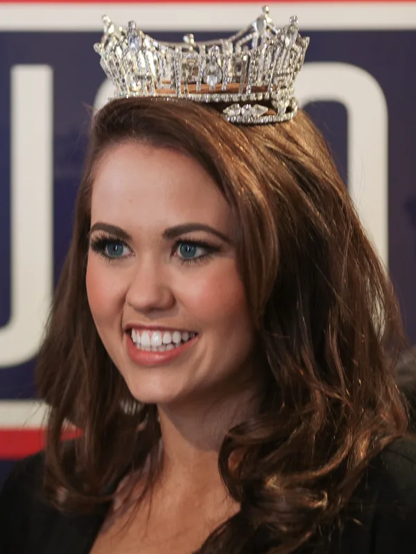 Cara Mund