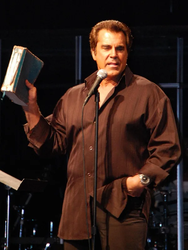 Carman (singer)