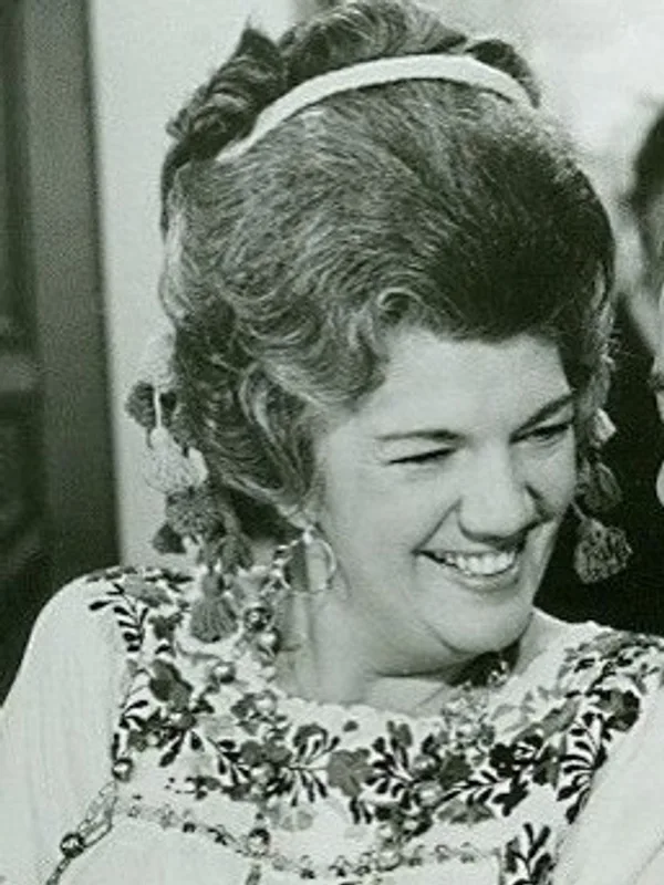 Carmen Zapata