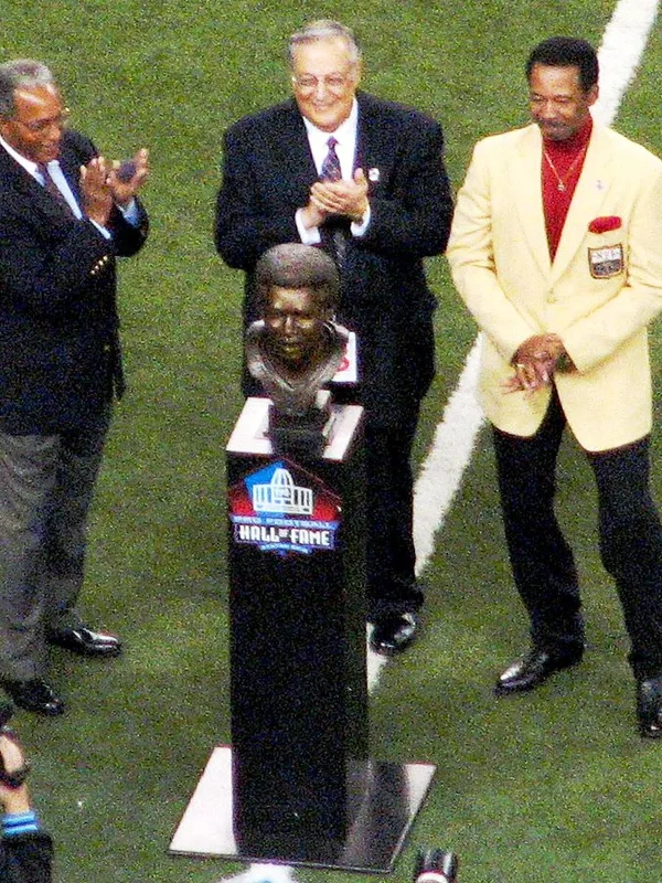 Charlie Sanders