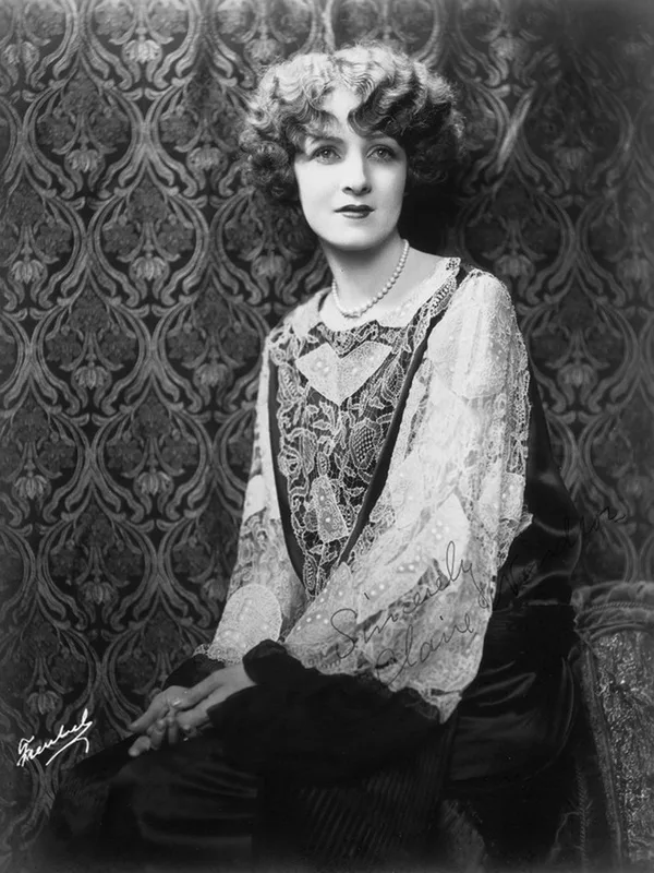 Claire Windsor