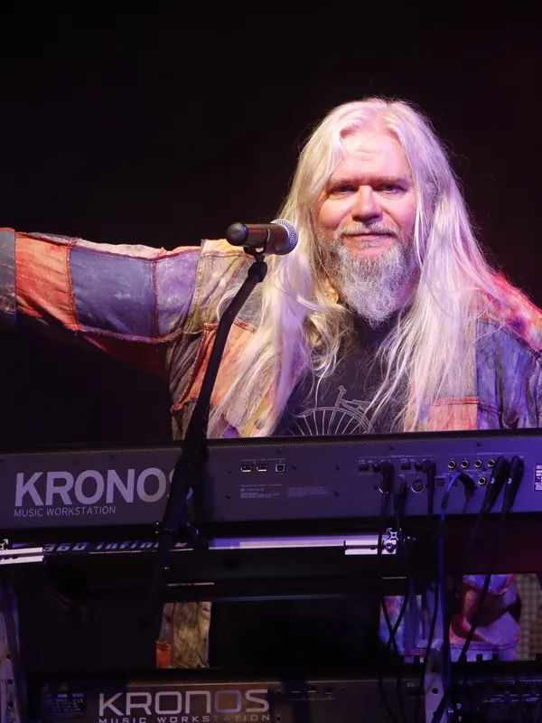 Clive Nolan