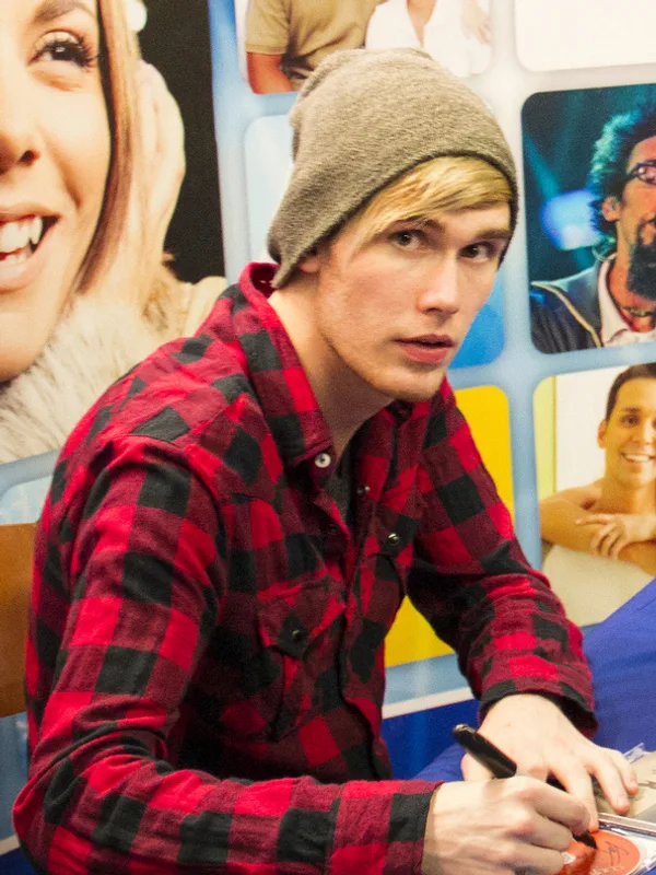 Colton Dixon