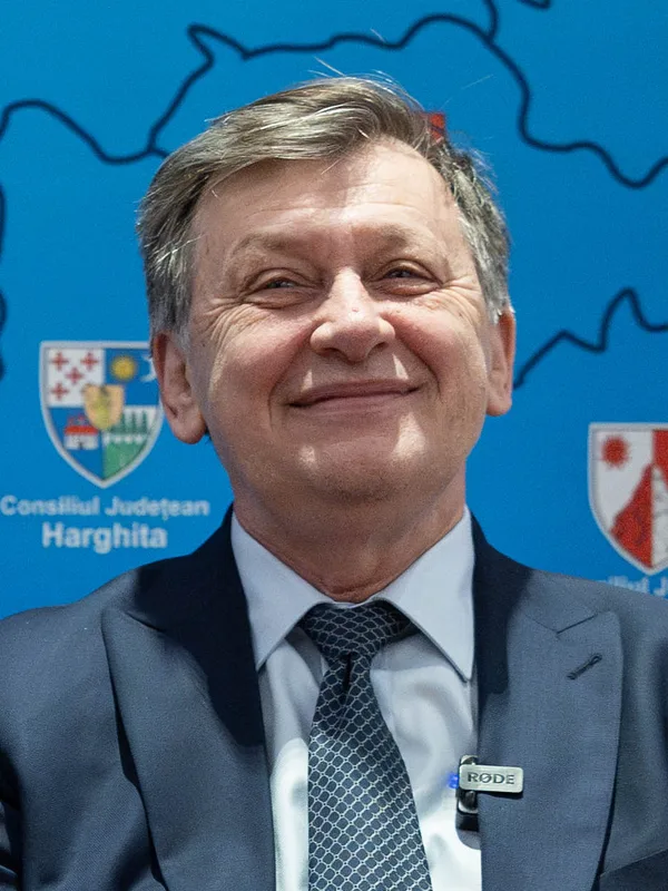 Crin Antonescu