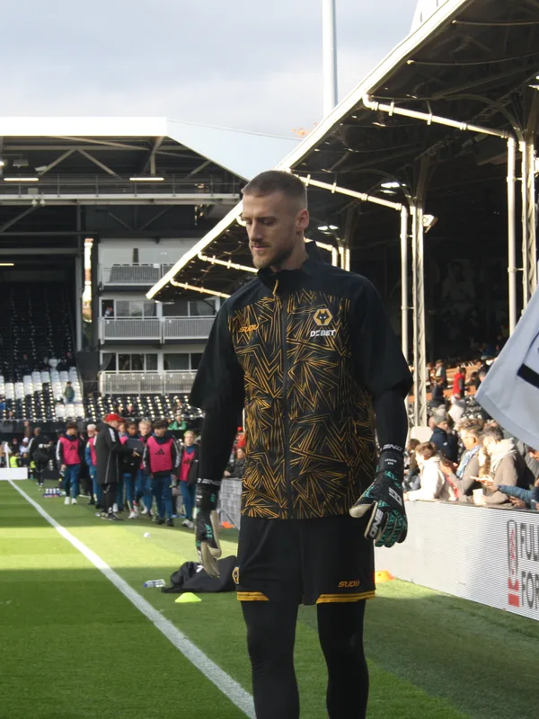 Dan Bentley (footballer)
