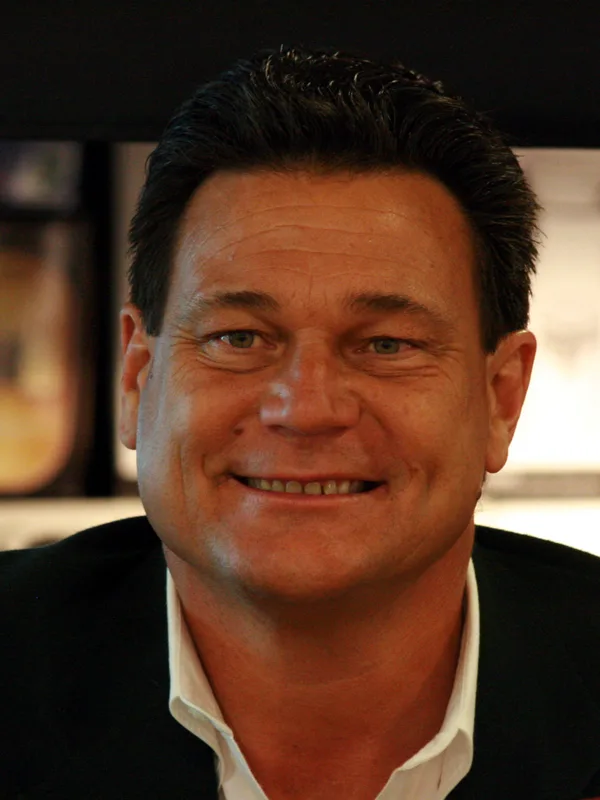 Dan Hampton