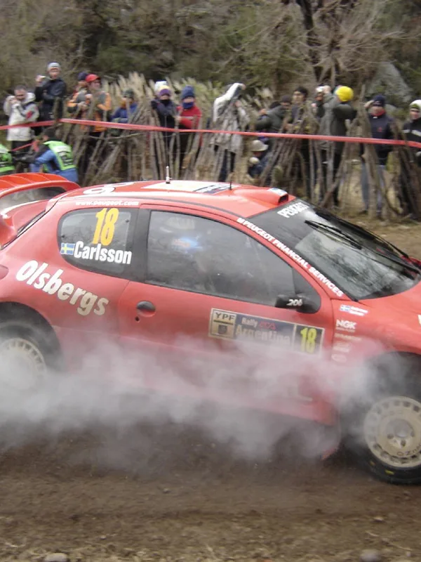 Daniel Carlsson (rally driver)