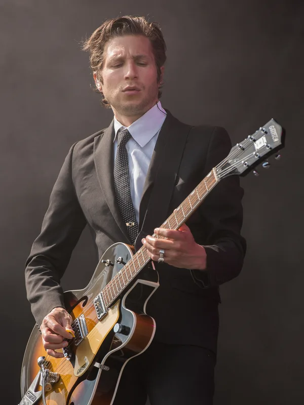Daniel Kessler (guitarist)