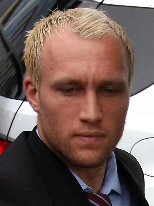 Dean Ashton