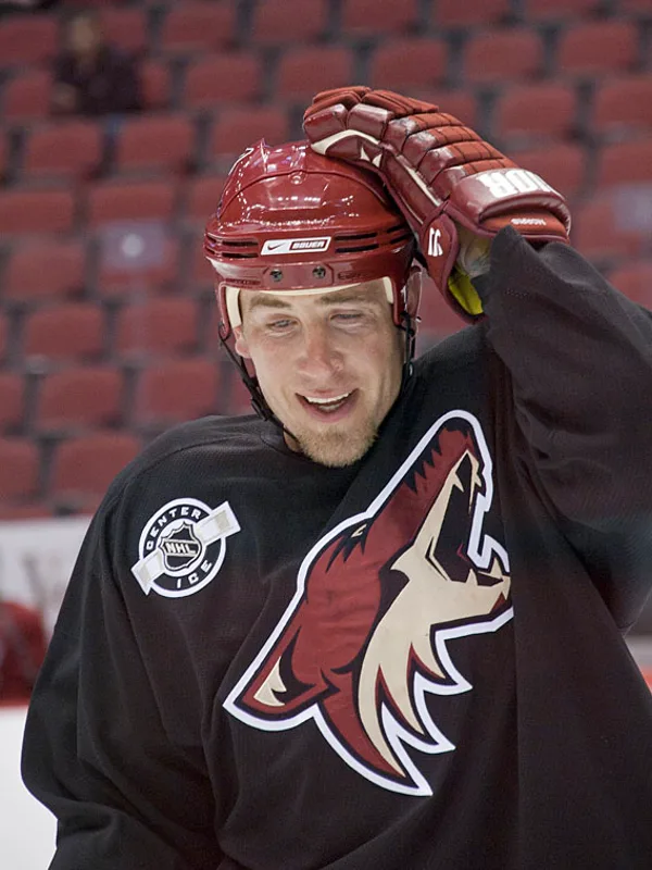 Derek Morris (ice hockey)