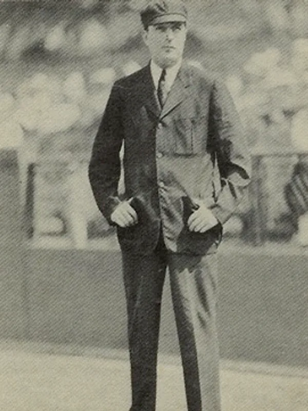 Dolly Stark (umpire)