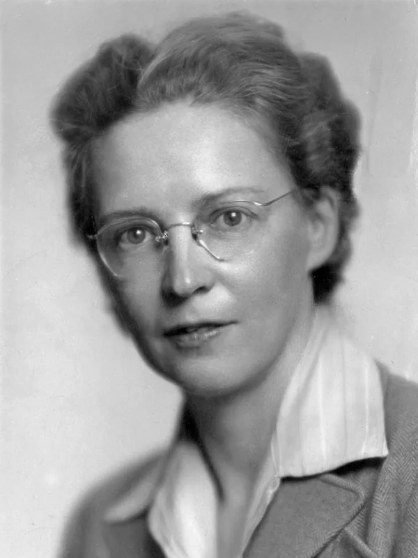 Elsie MacGill