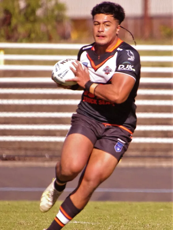 Fonua Pole