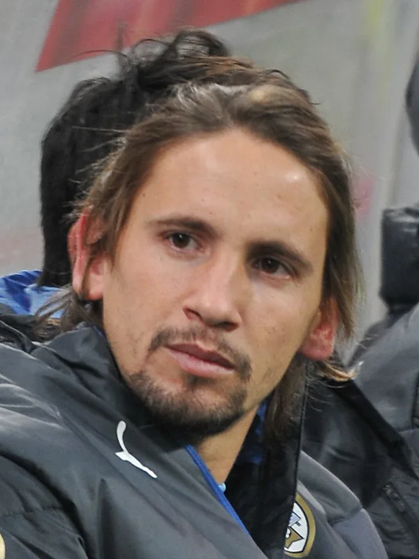 Gastón Ramírez