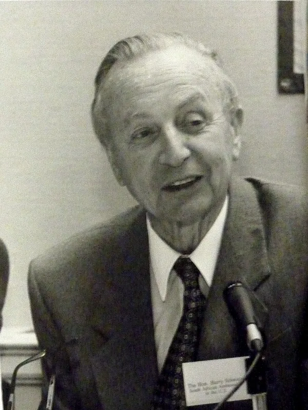 Harry Schwarz