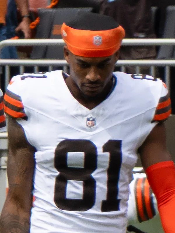 Isaiah Bond