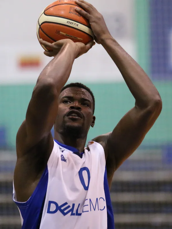 Jeff Adrien