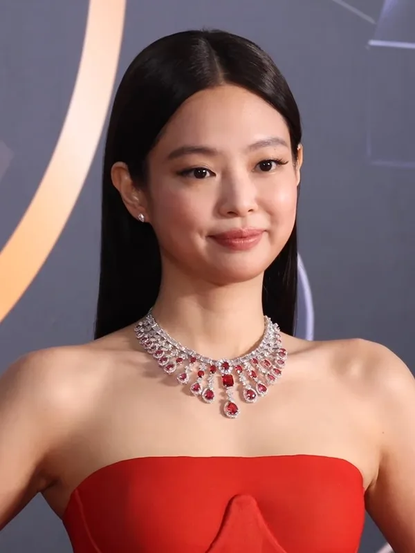 Jennie (singer)