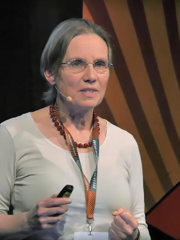 Julia Yeomans
