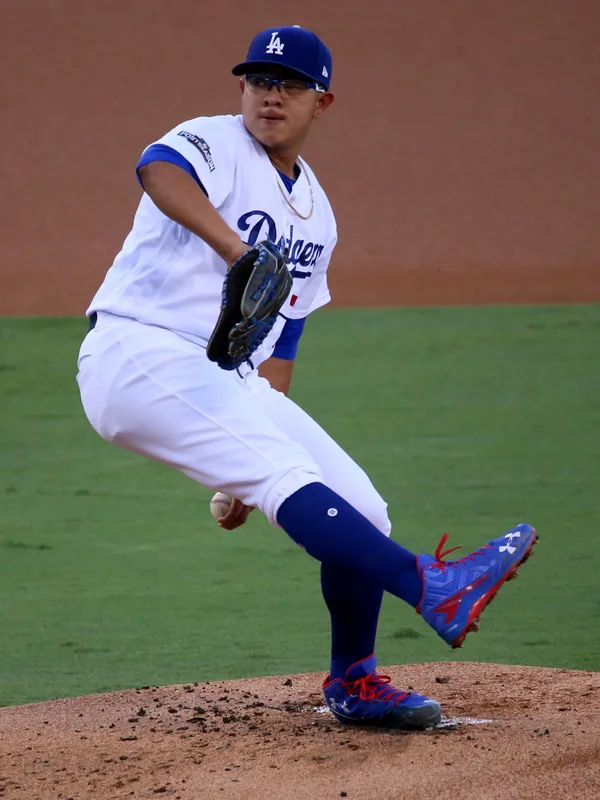 Julio Urías