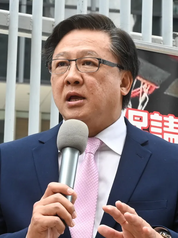 Junius Ho