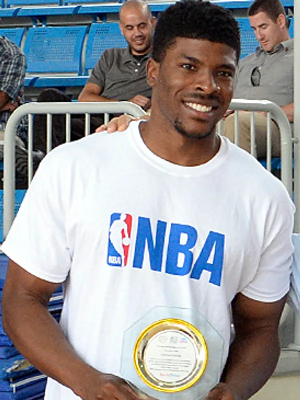 Kelenna Azubuike