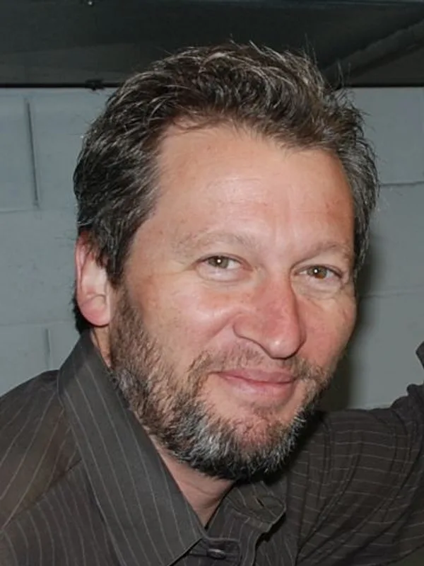 Ken Kwapis