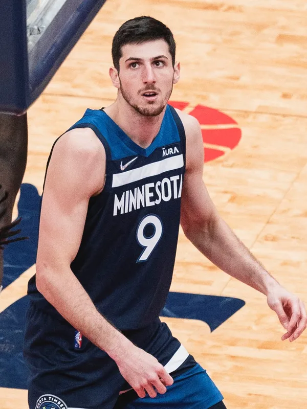 Leandro Bolmaro