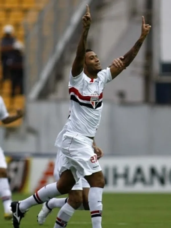 Léo Lima