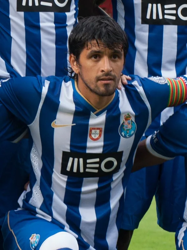 Lucho González