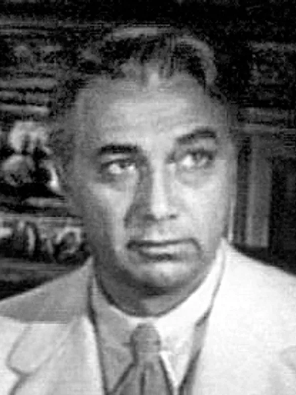 Luther Adler