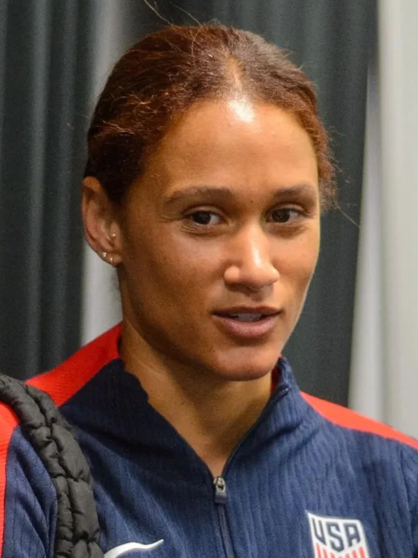 Lynn Biyendolo