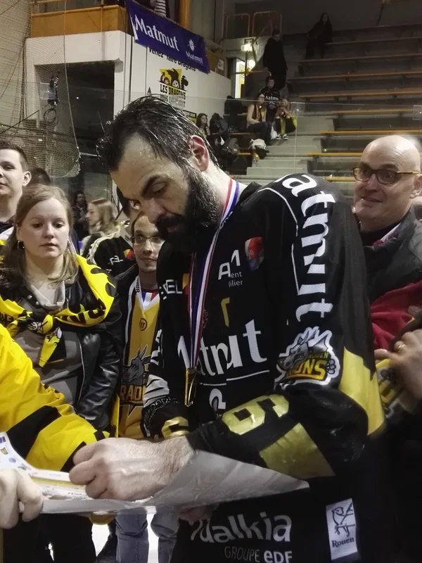 Mathieu Roy (ice hockey, born 1983)