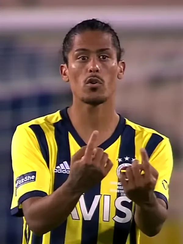Mauricio Lemos