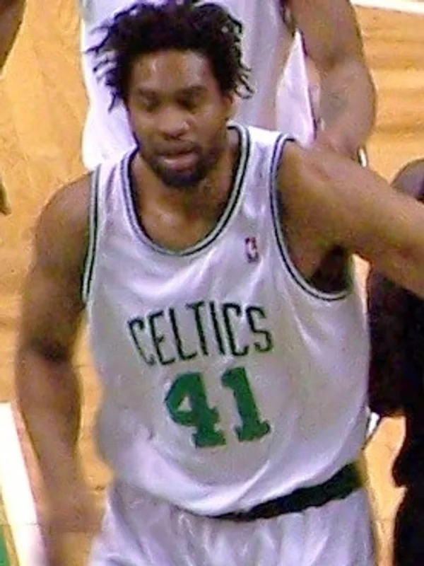 Michael Olowokandi
