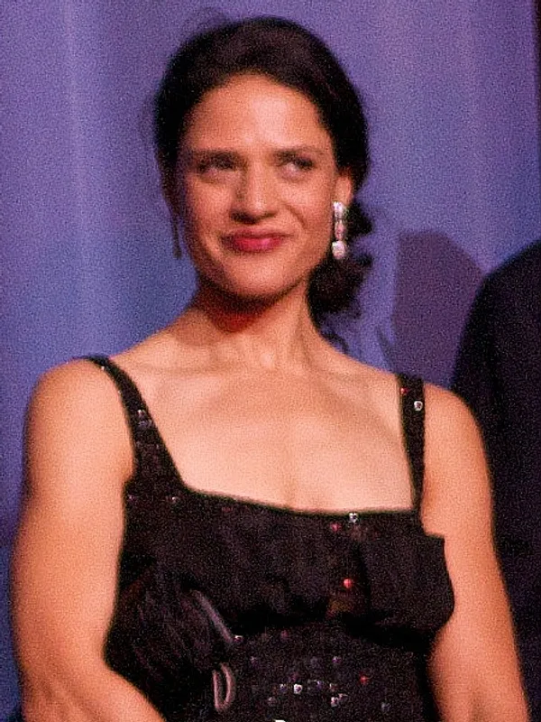Monique Gabriela Curnen