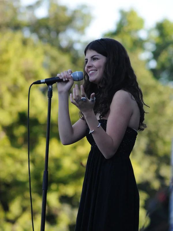 Nikki Yanofsky