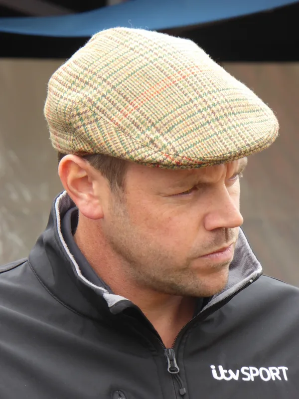 Paul O'Neill (racing driver)