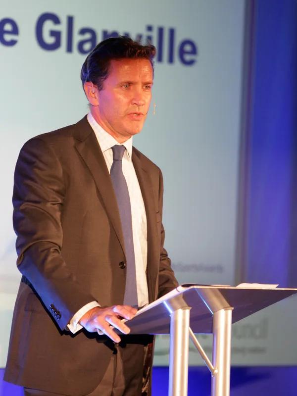Phil de Glanville